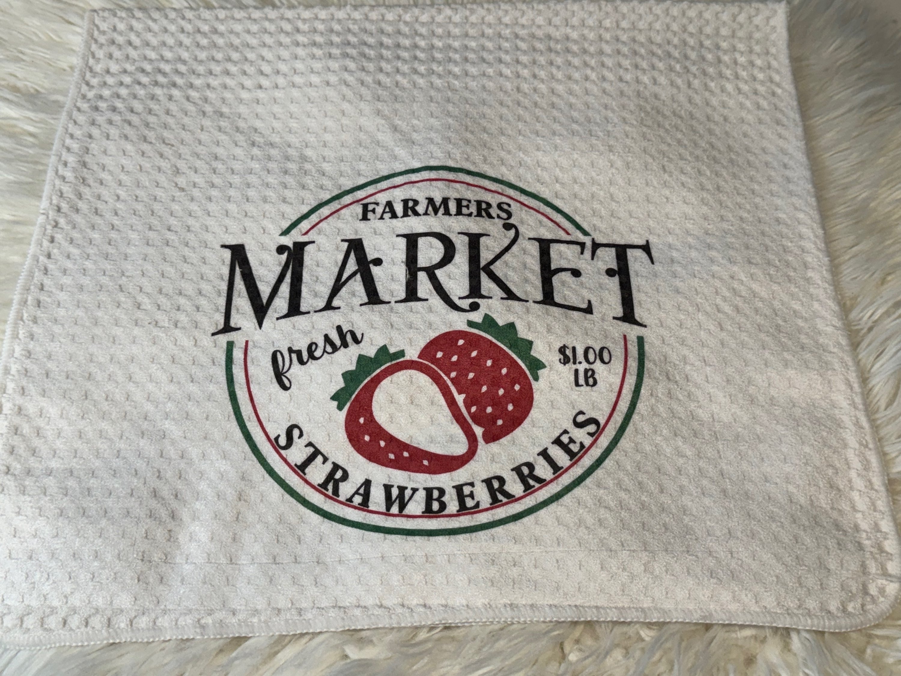 Strawberry dish towel style 2 image 0